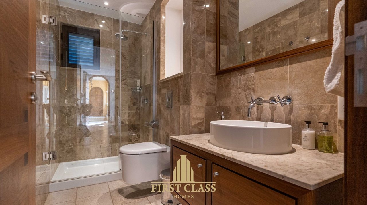 3 Bedrooms Apartment in Saint Raphael Area, Limassol