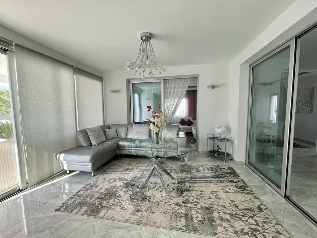 5 Bedrooms House / Villa in Pareklissia, Limassol