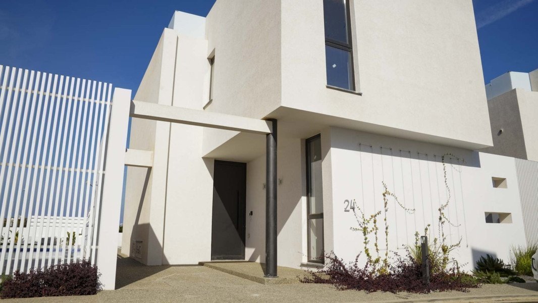 4 Bedrooms House / Villa in Pernera, Famagusta