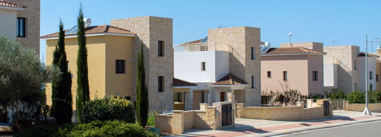 7 Bedrooms House / Villa in Secret Valley, Paphos