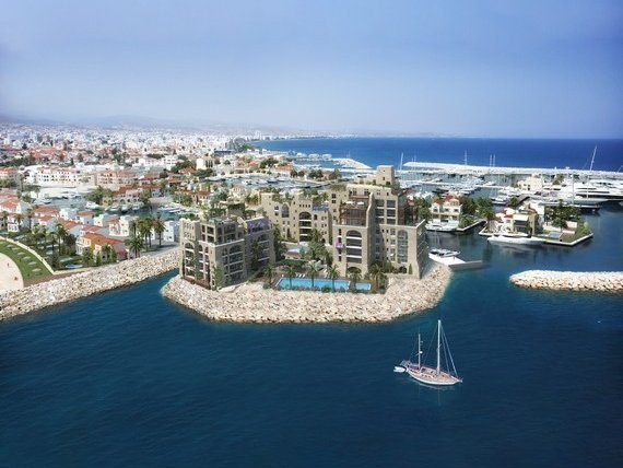 4 Bedrooms Apartment in Molos, Limassol