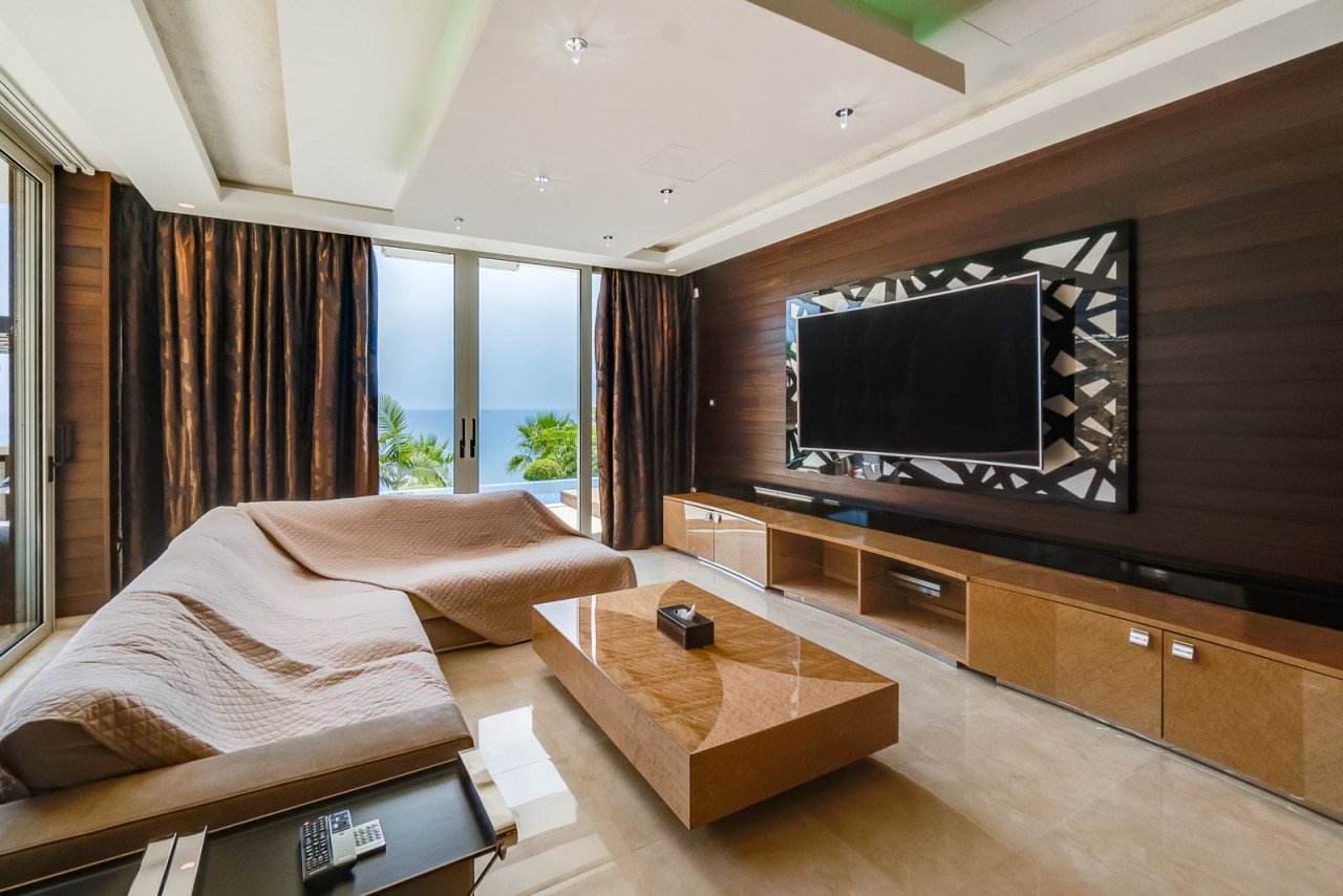 5 Bedrooms House / Villa in Amathus, Limassol