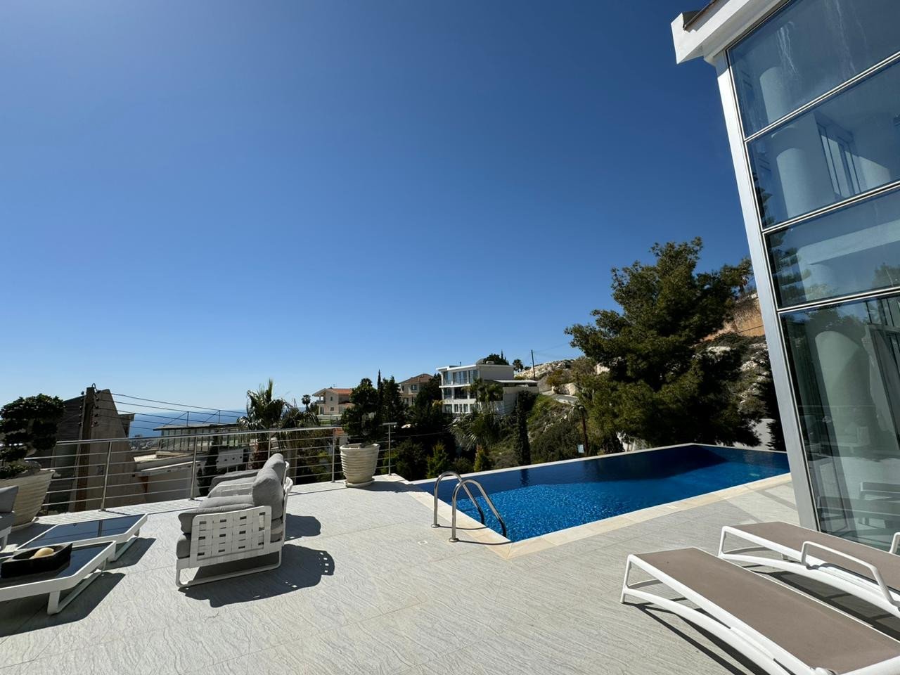 4 Bedrooms House / Villa in Agios Tychonas, Limassol
