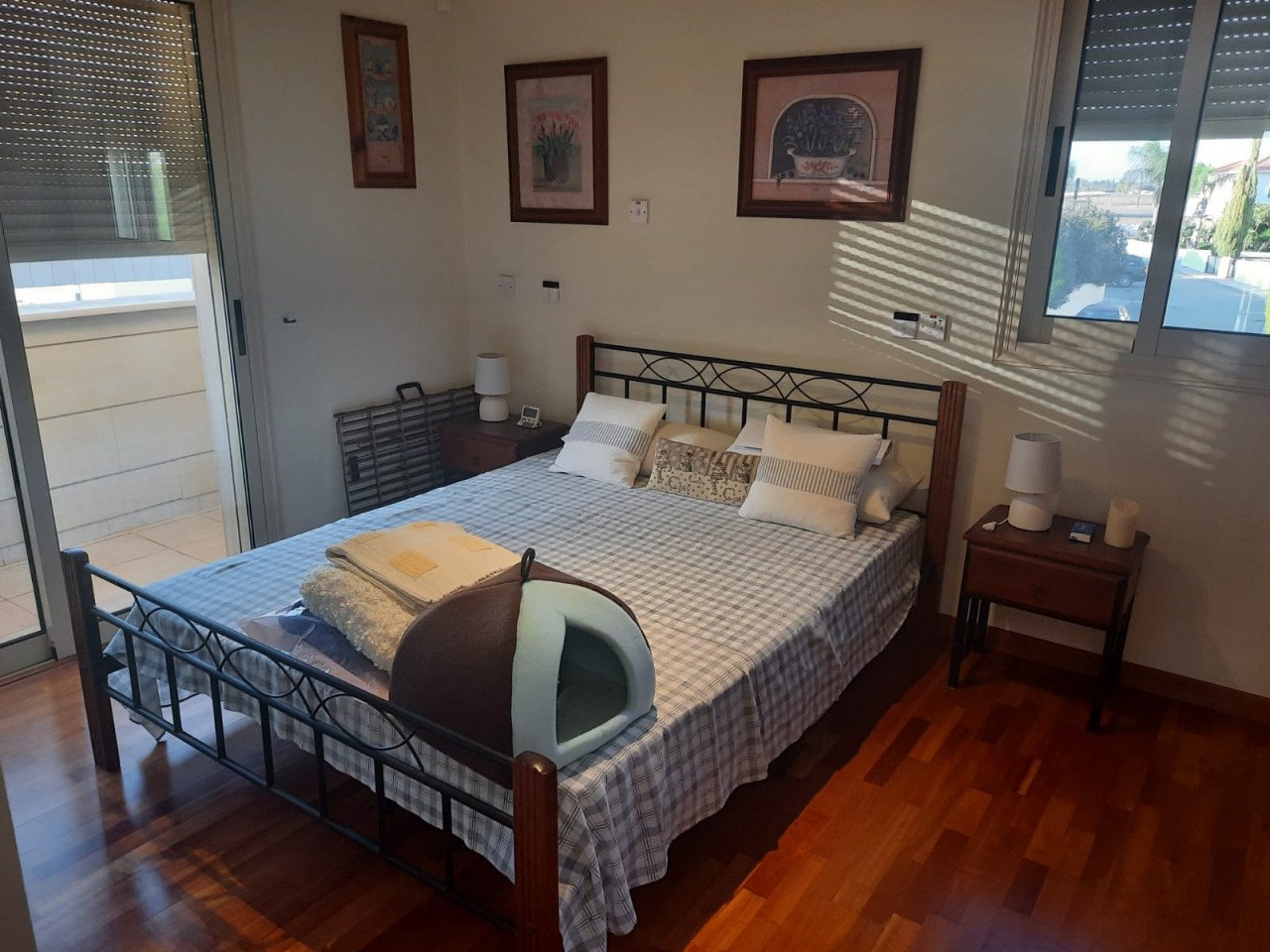 4 Bedrooms House / Villa in Pervolia, Larnaca