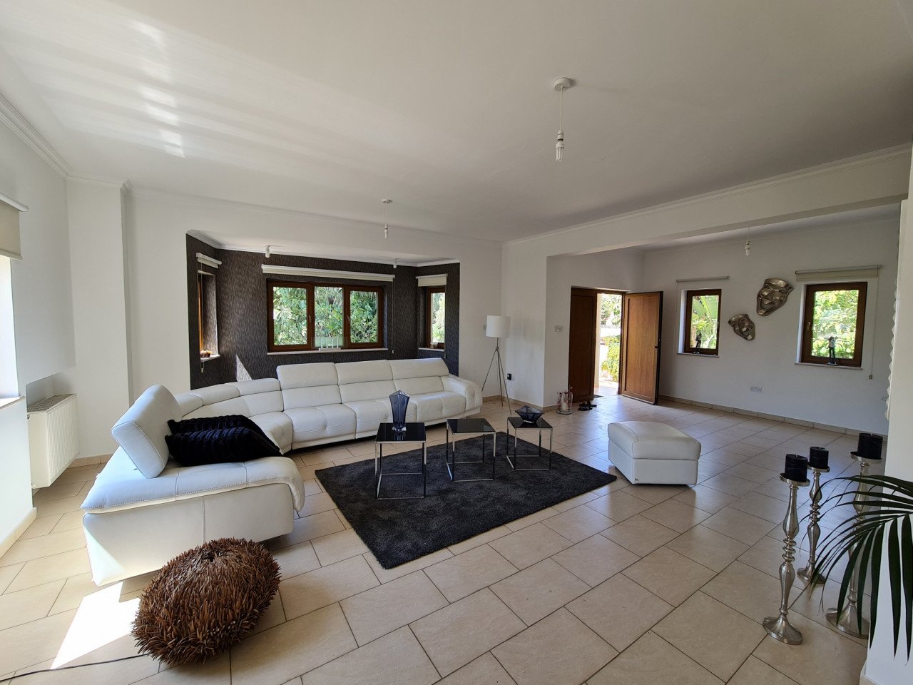 5 Bedrooms House / Villa in Deryneia, Famagusta