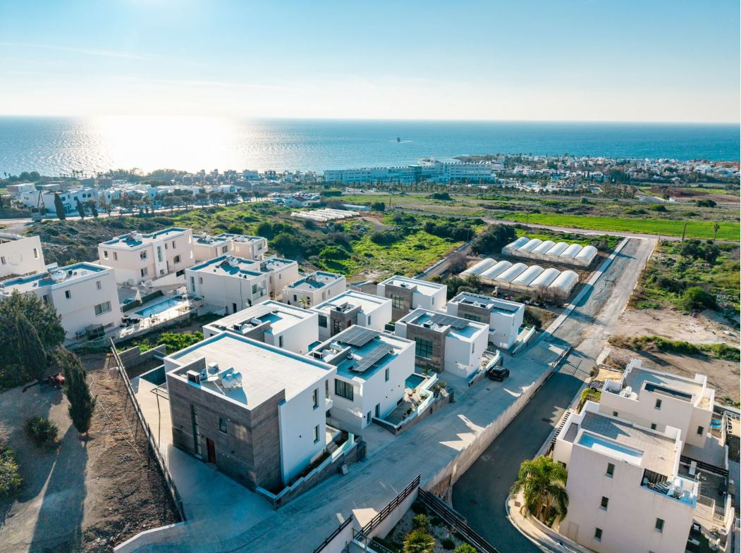 3 Bedrooms House / Villa in Chlorakas, Paphos