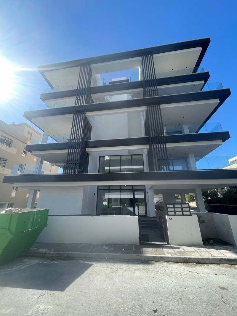 3 Bedrooms Apartment in Agios Nikolaos, Limassol