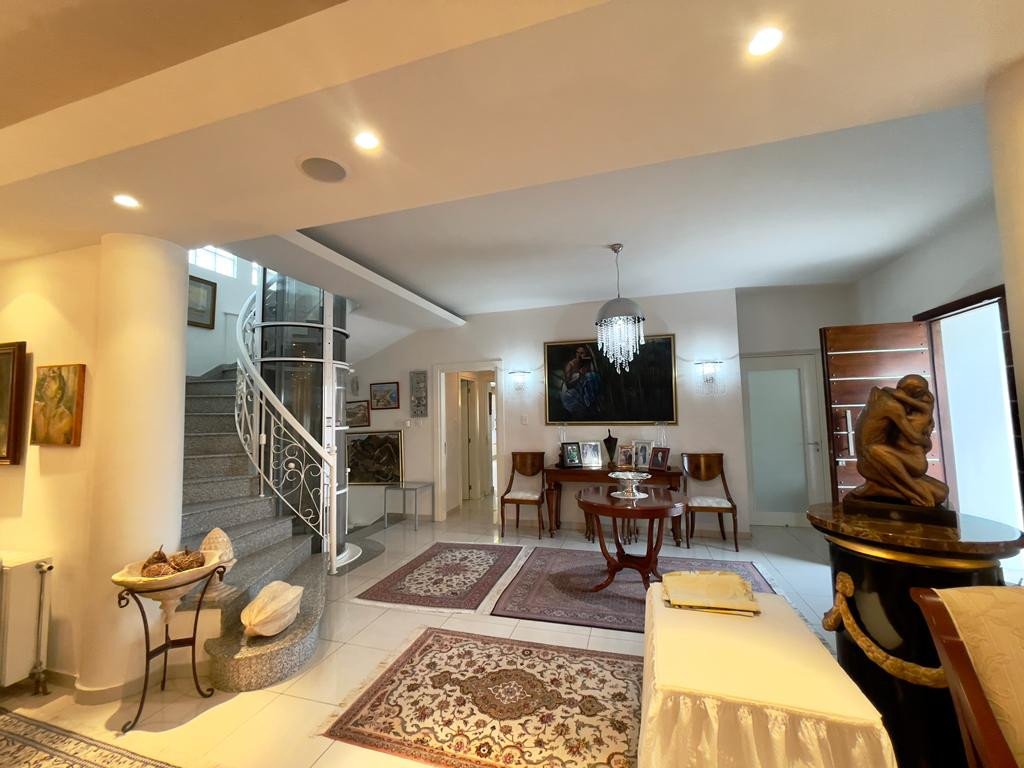 5 Bedrooms House / Villa in Kalogiri, Limassol