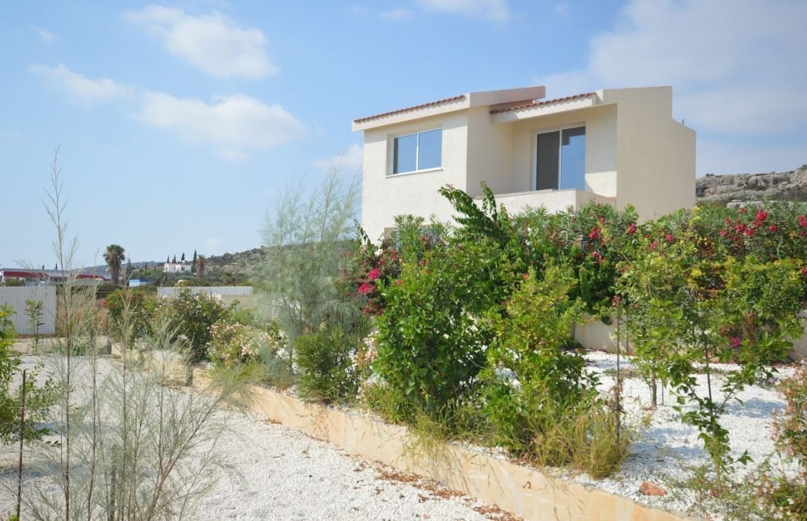 3 Bedrooms House / Villa in Coral Bay, Paphos