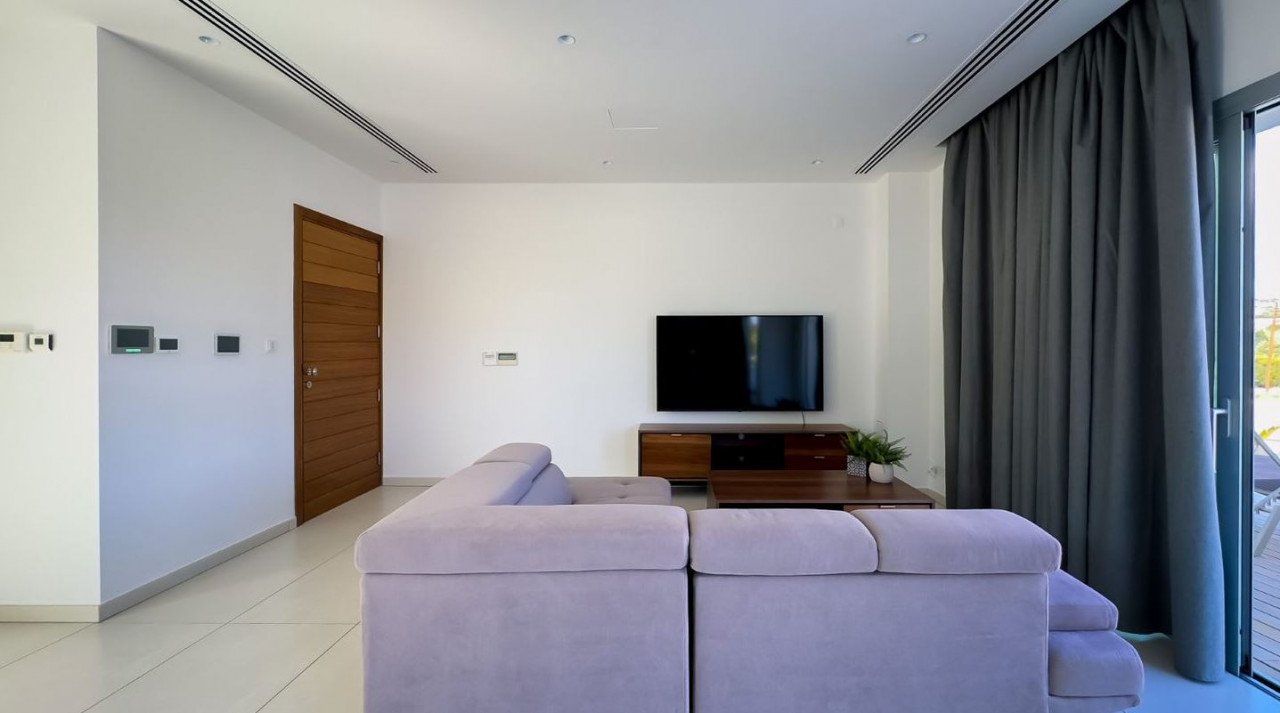 3 Bedrooms House / Villa in Kalogiri, Limassol