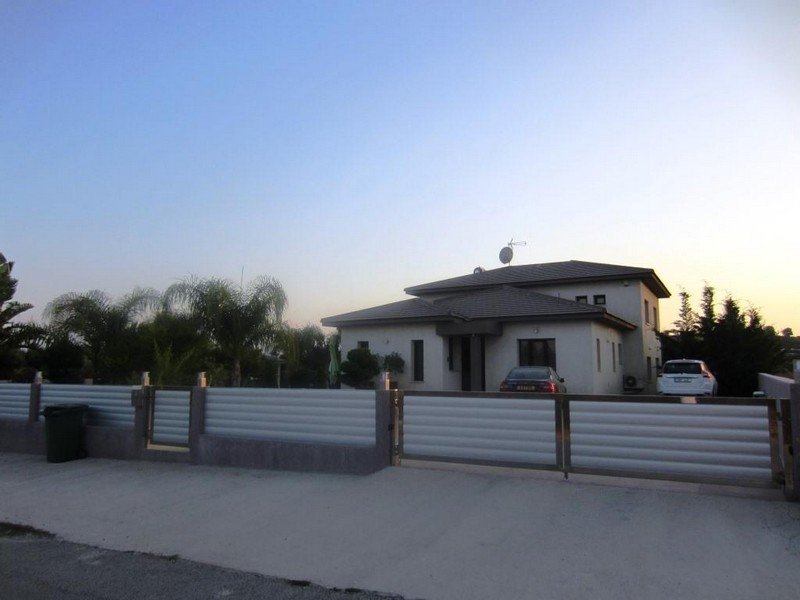 5 Bedrooms House / Villa in Zygi, Larnaca