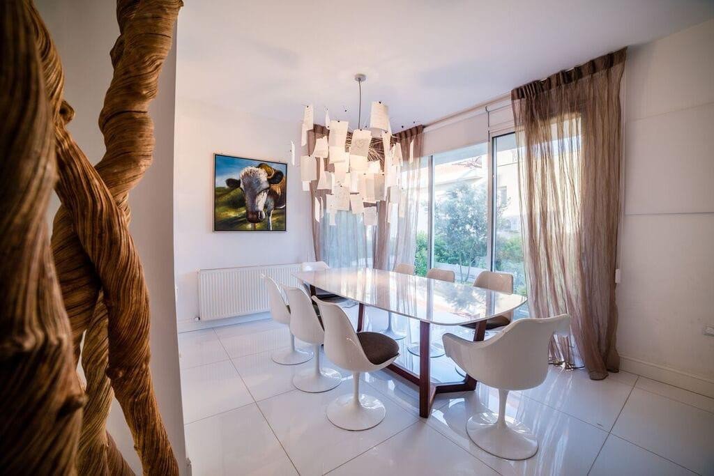 5 Bedrooms House / Villa in Limassol, Limassol