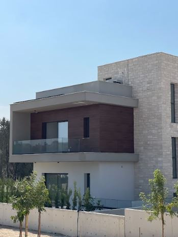 5 Bedrooms House / Villa in Mouttagiaka, Limassol