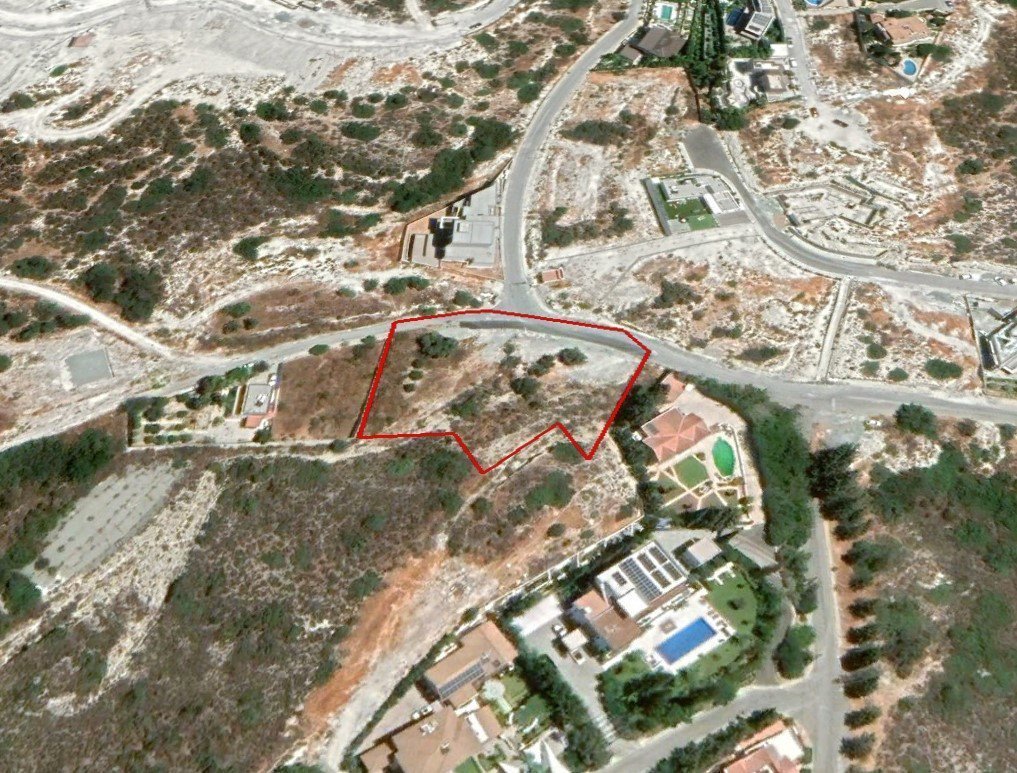 Land in Agios Tychonas, Limassol