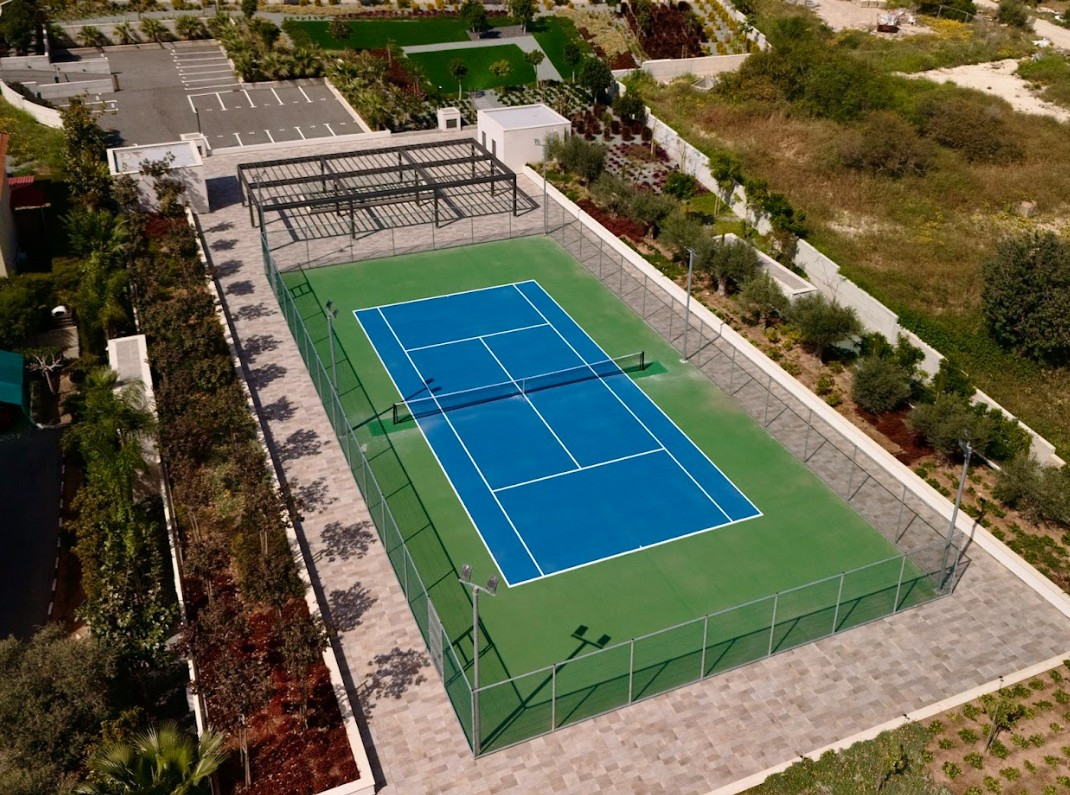 4 Bedrooms Apartment in Poseidonia Area, Limassol