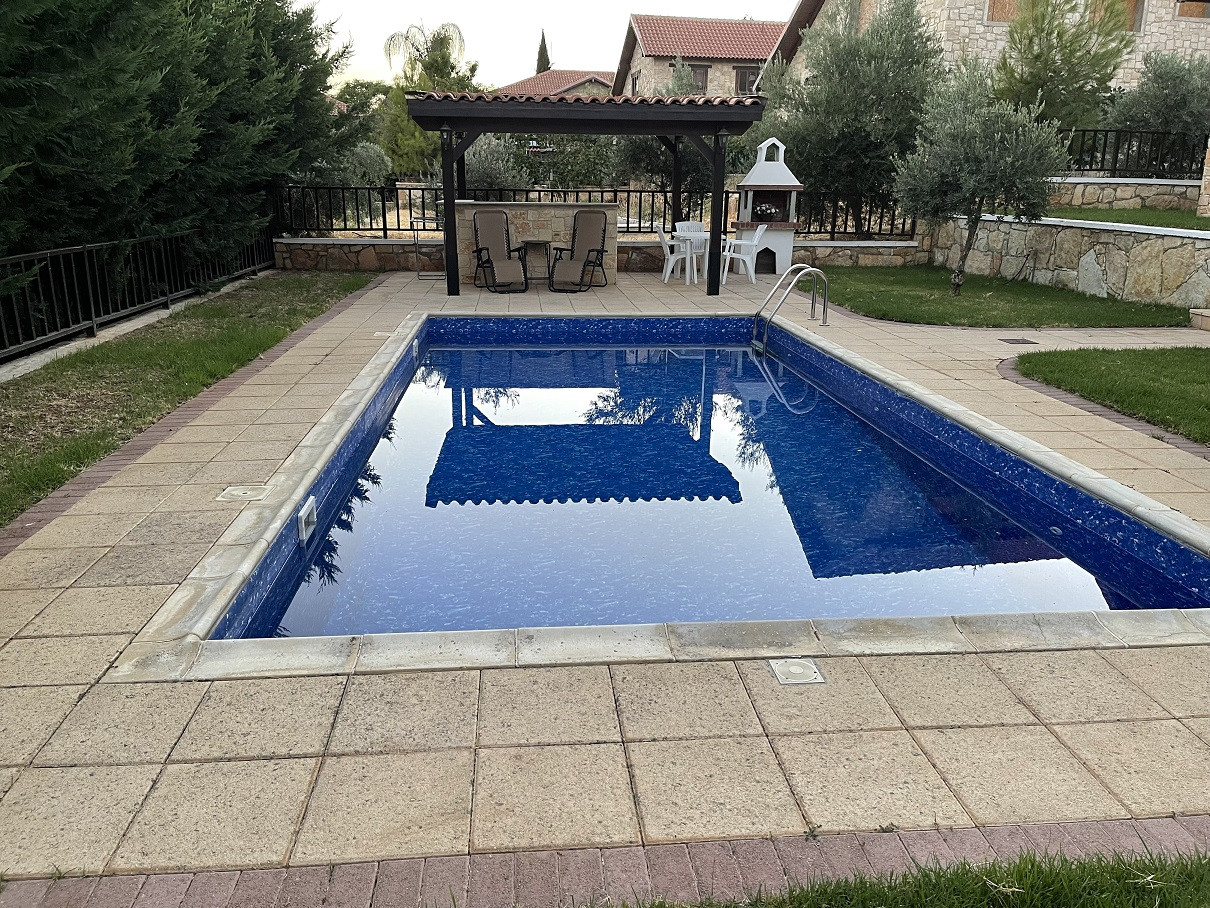 4 Bedrooms House / Villa in Souni, Limassol