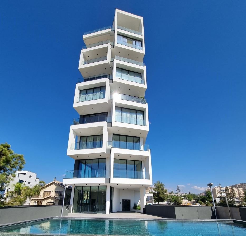 3 Bedrooms Apartment in Saint Raphael Area, Limassol