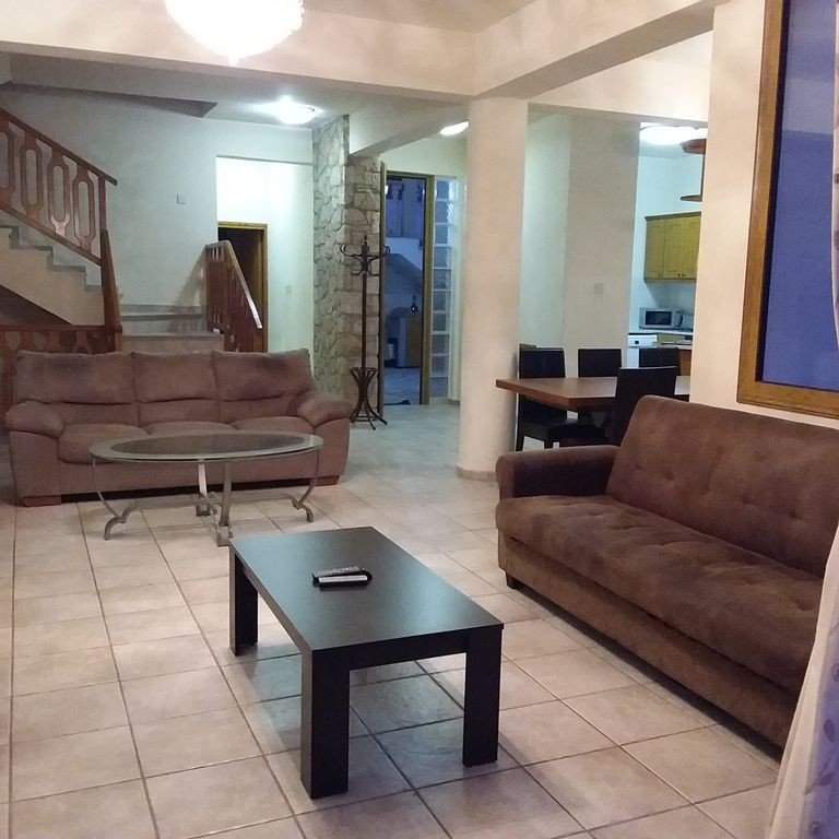 7 Bedrooms House / Villa in Peyia, Paphos