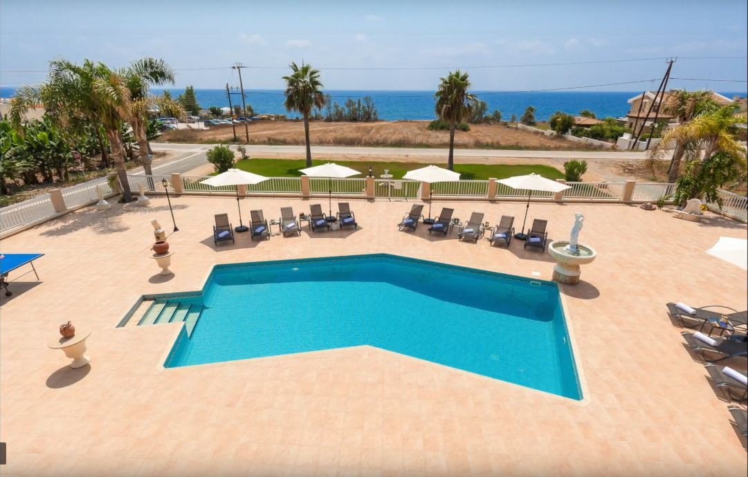 7 Bedrooms House / Villa in Sea Caves, Paphos