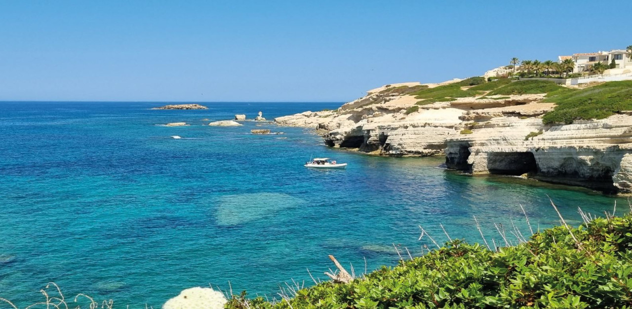 5 Bedrooms House / Villa in Sea Caves, Paphos