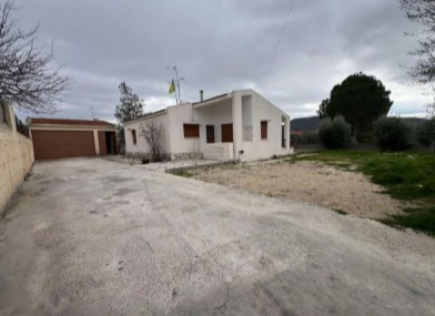 2 Bedrooms House / Villa in Alassa, Limassol