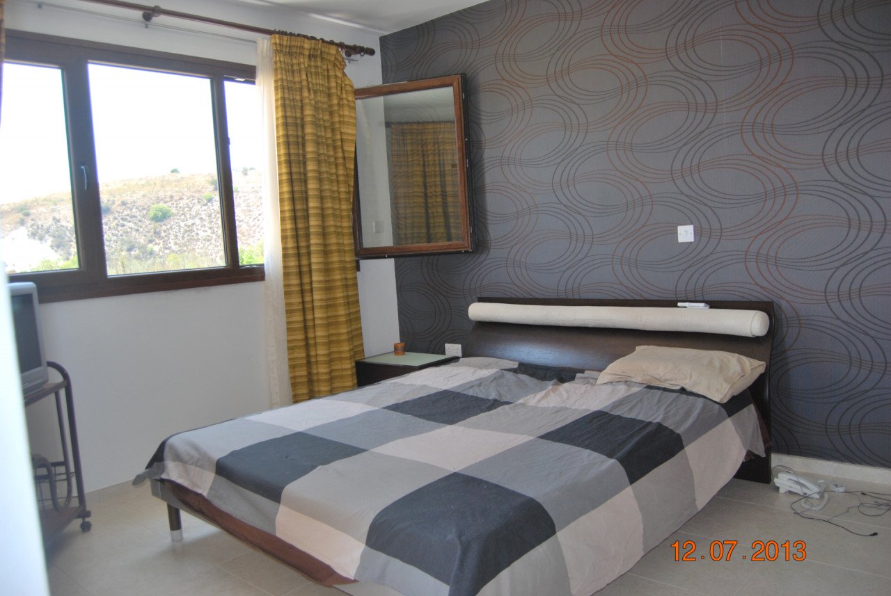 3 Bedrooms House / Villa in Armou, Paphos