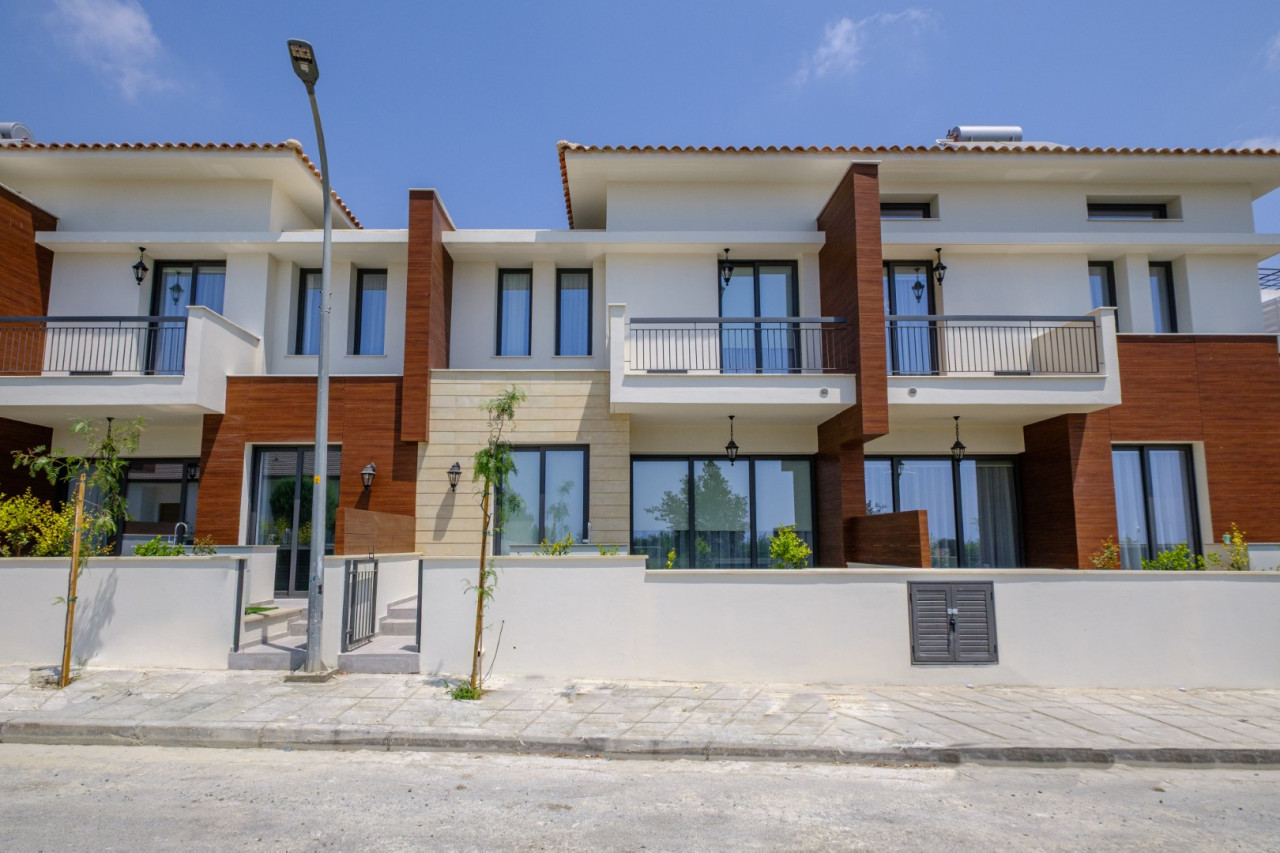 4 Bedrooms House / Villa in Tersefanou, Larnaca