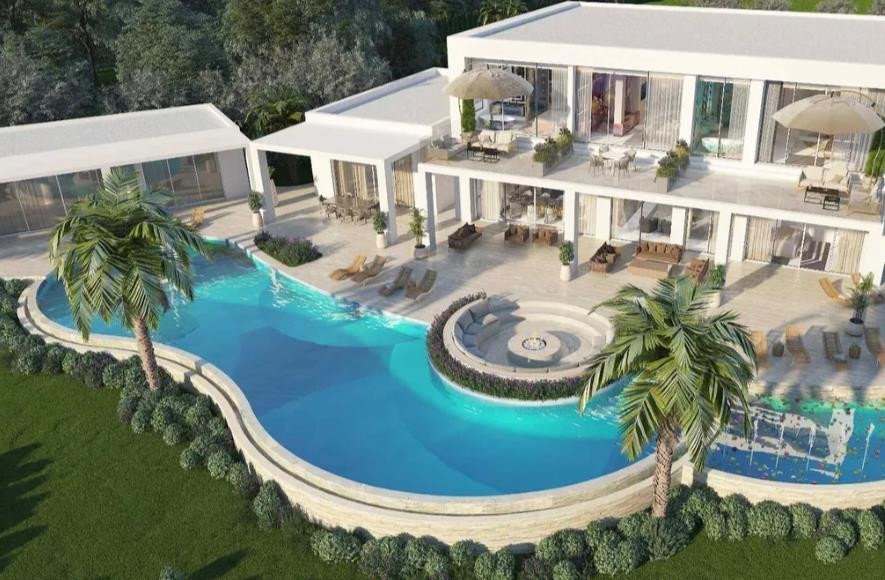 7 Bedrooms House / Villa in Sea Caves, Paphos