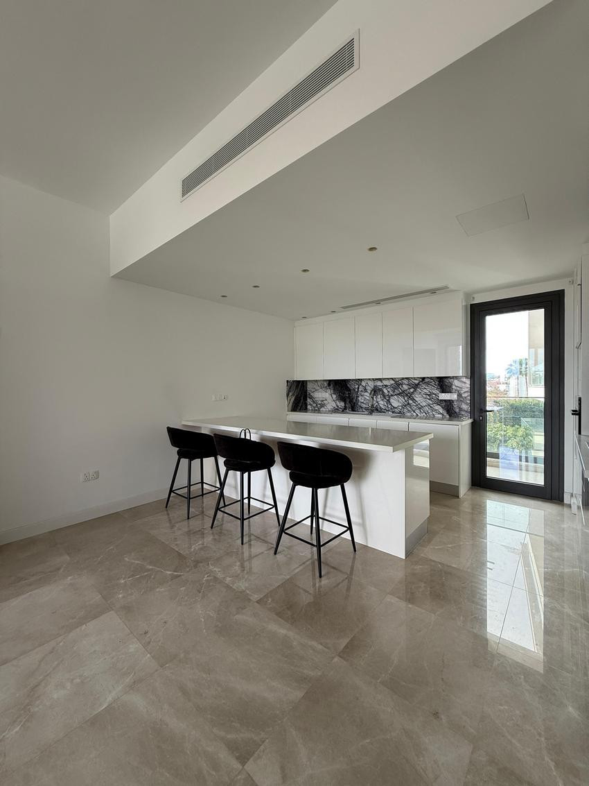 2 Bedrooms Apartment in Papas Area, Limassol