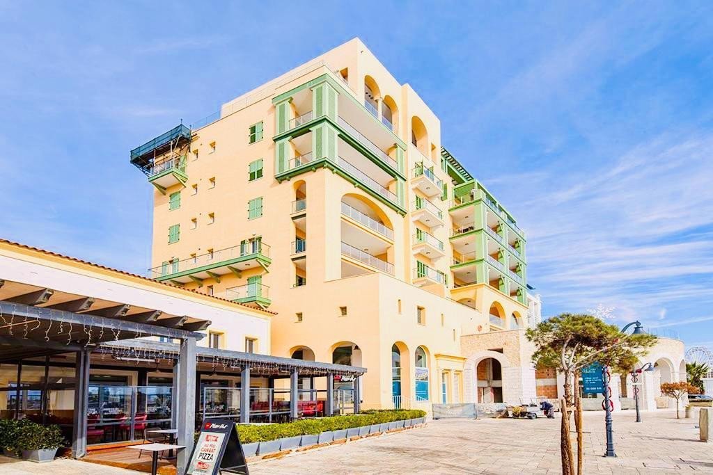 2 Bedrooms Apartment in Limassol Marina, Limassol