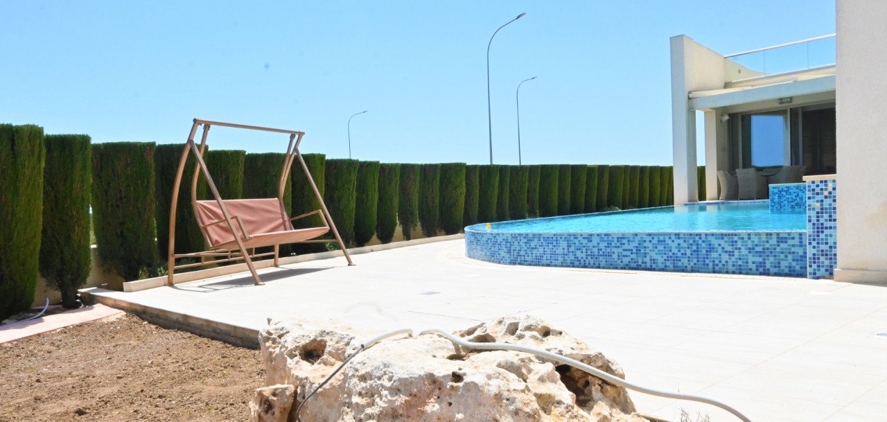 6 Bedrooms House / Villa in Ayia Thekla, Famagusta