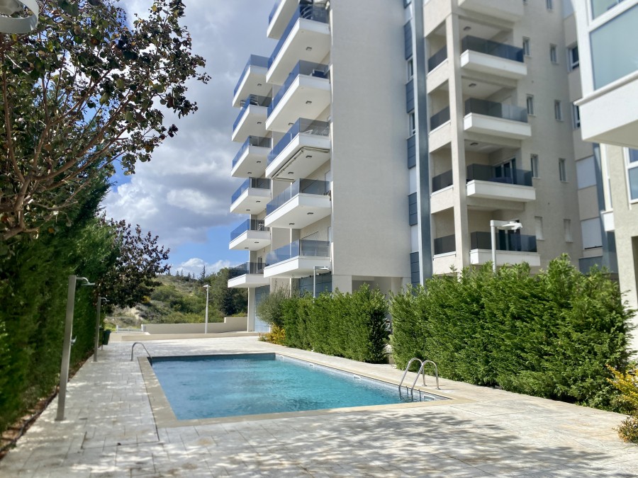 4 Bedrooms Apartment in Agios Tychonas, Limassol