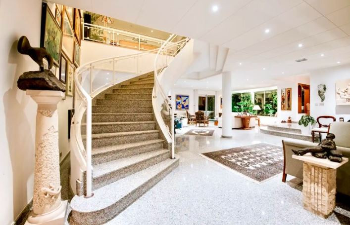 7 Bedrooms House / Villa in Panthea, Limassol