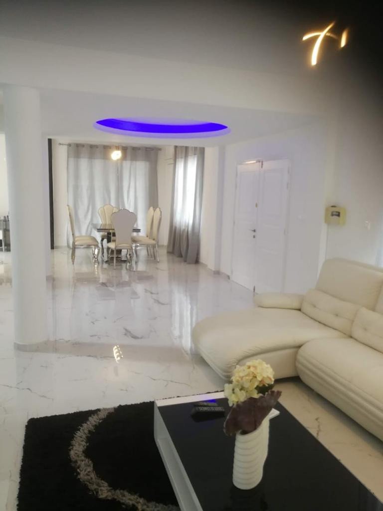 5 Bedrooms House / Villa in Papas Area, Limassol