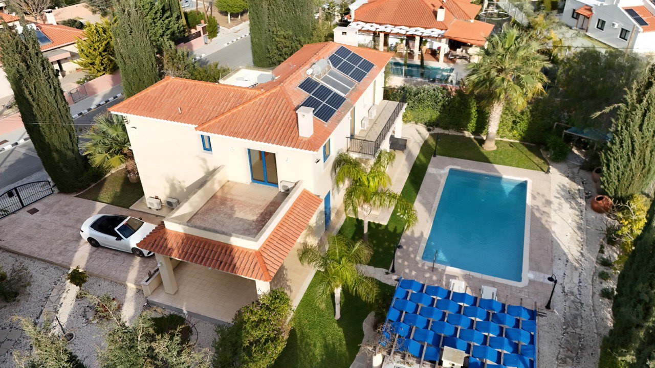 4 Bedrooms House / Villa in Moni, Limassol