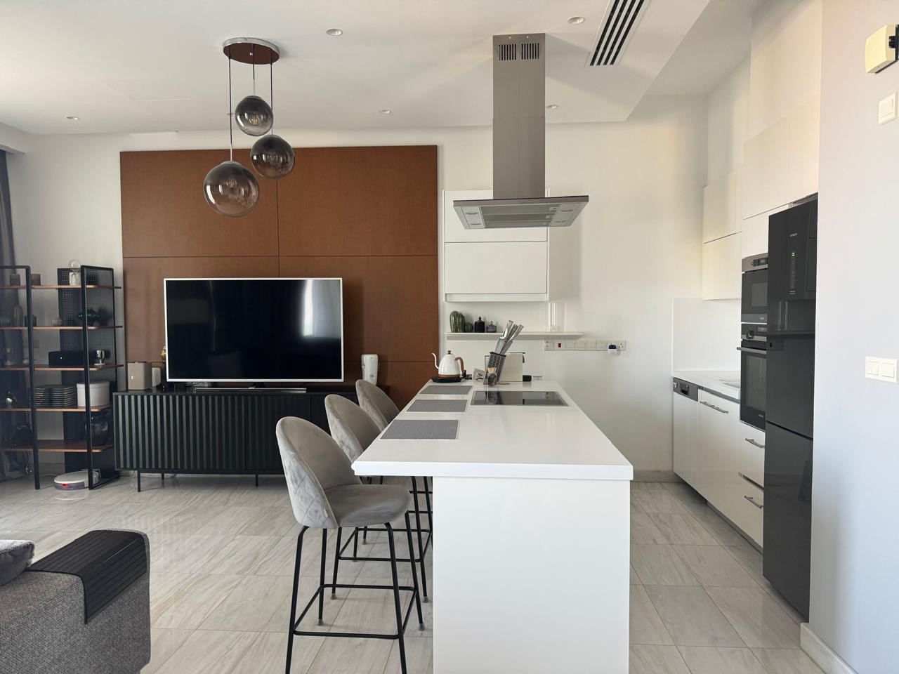 2 Bedrooms Apartment in Papas Area, Limassol