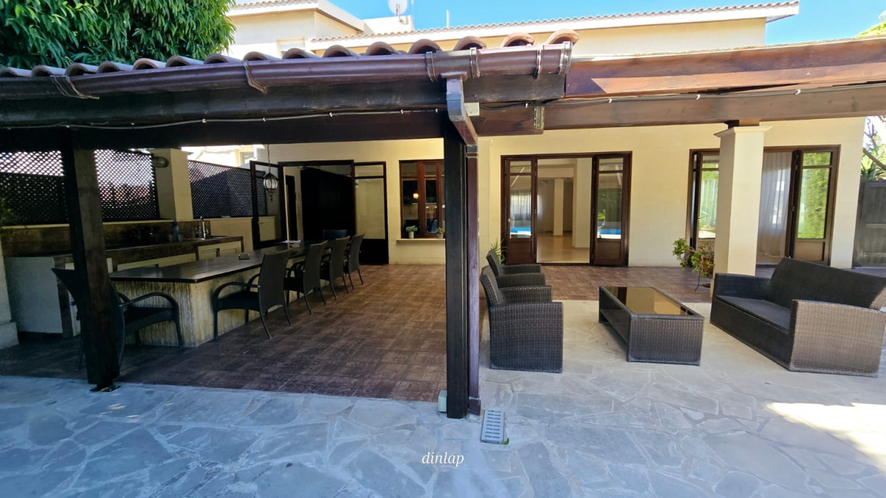 5 Bedrooms House / Villa in Kapsalos, Limassol