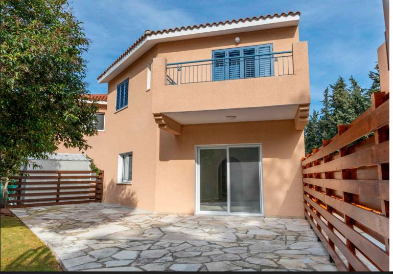 3 Bedrooms House / Villa in Kato Paphos, Paphos