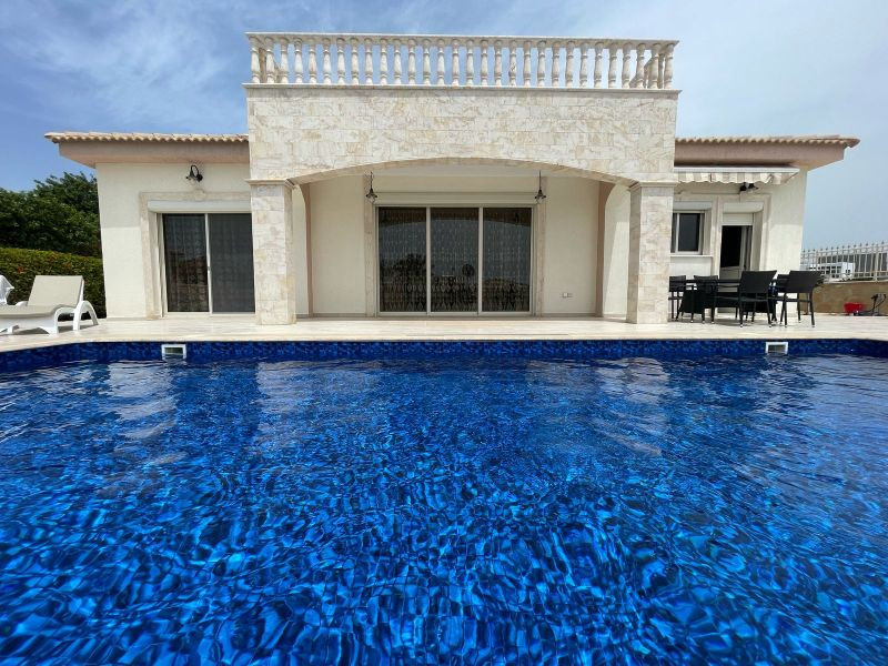 3 Bedrooms House / Villa in Sea Caves, Paphos