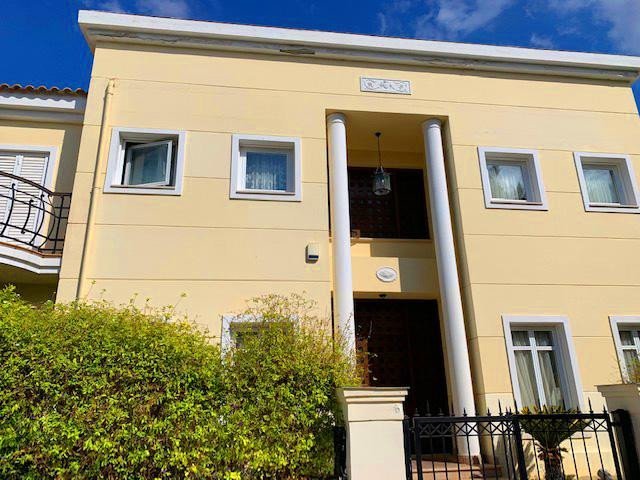 5 Bedrooms House / Villa in Aglantzia, Nicosia