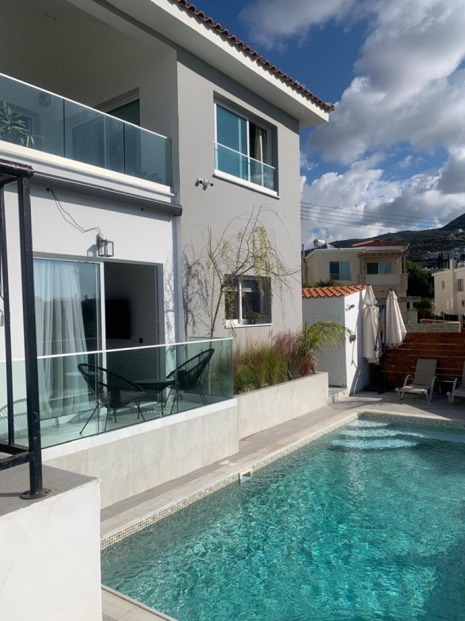 3 Bedrooms House / Villa in Tala, Paphos