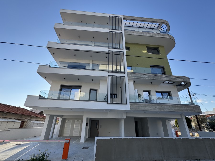 3 Bedrooms Penthouse in Agios Ioannis, Limassol