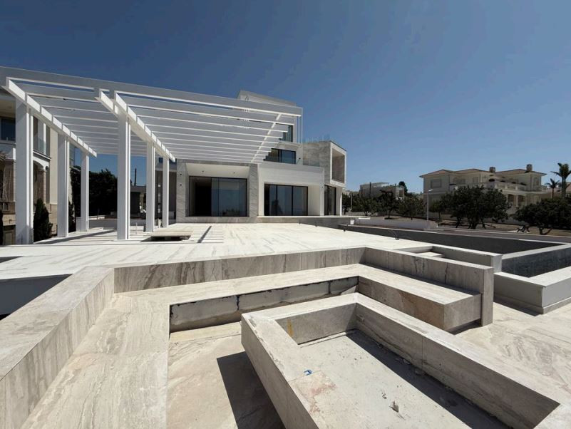 8 Bedrooms House / Villa in Kalogiri, Limassol