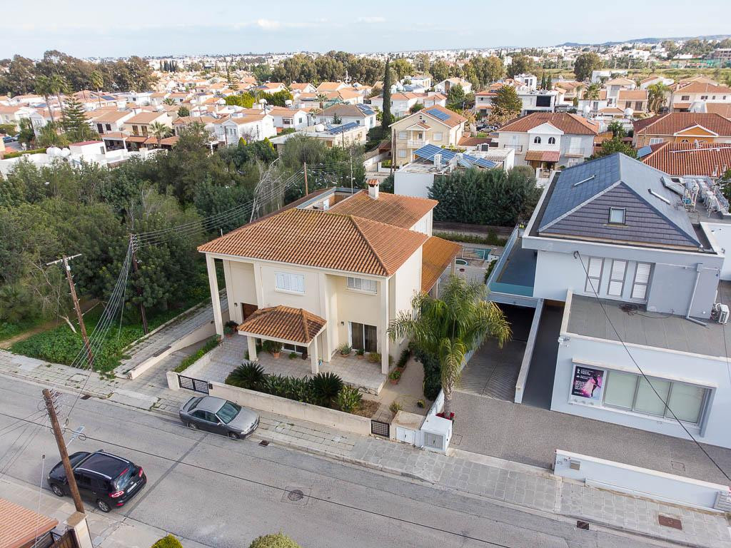 4 Bedrooms House / Villa in Lakatamia, Nicosia