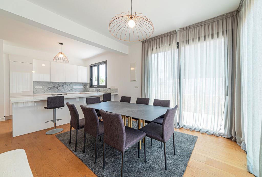 3 Bedrooms Apartment in Pano Polemidia, Limassol