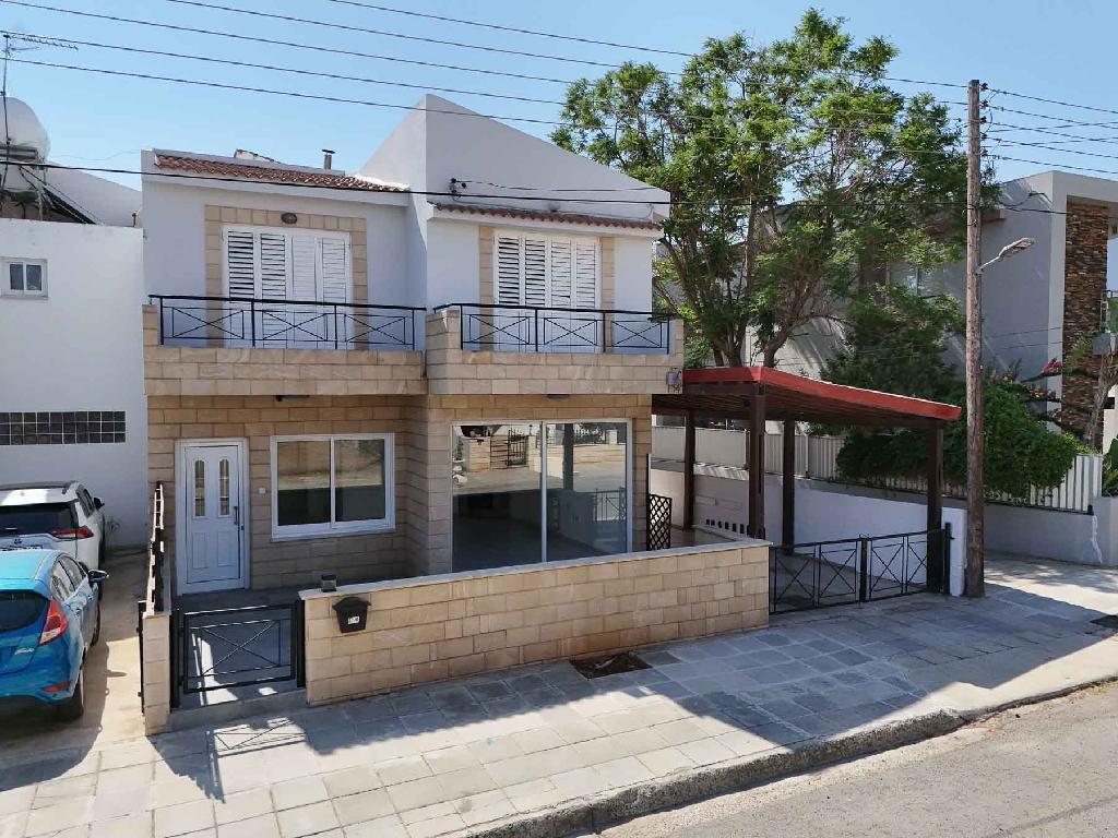 4 Bedrooms House / Villa in Strovolos, Nicosia