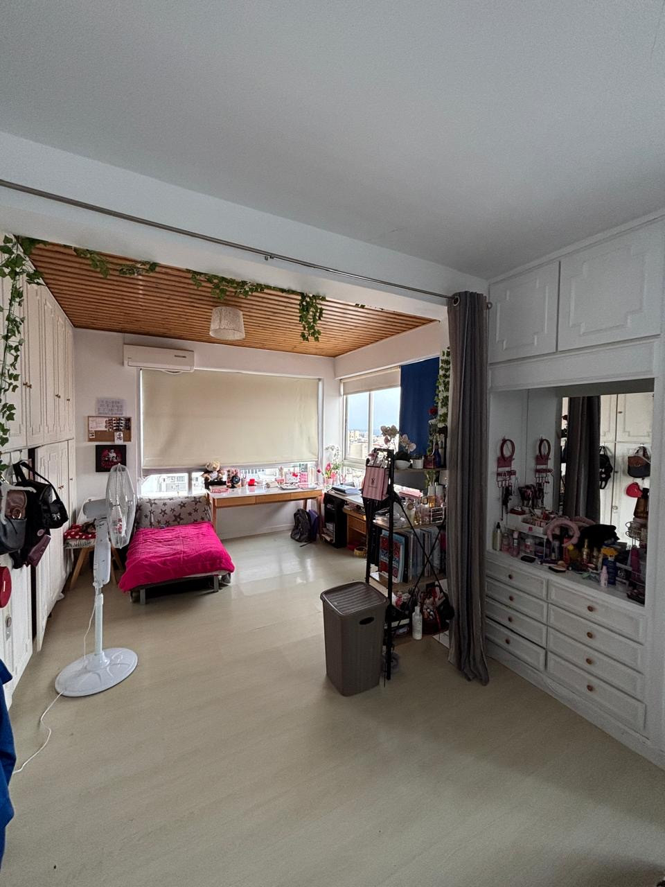 4 Bedrooms Apartment in Neapolis, Limassol