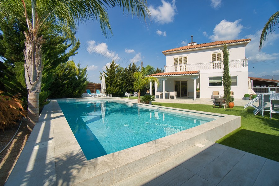 4 Bedrooms House / Villa in Pareklissia, Limassol