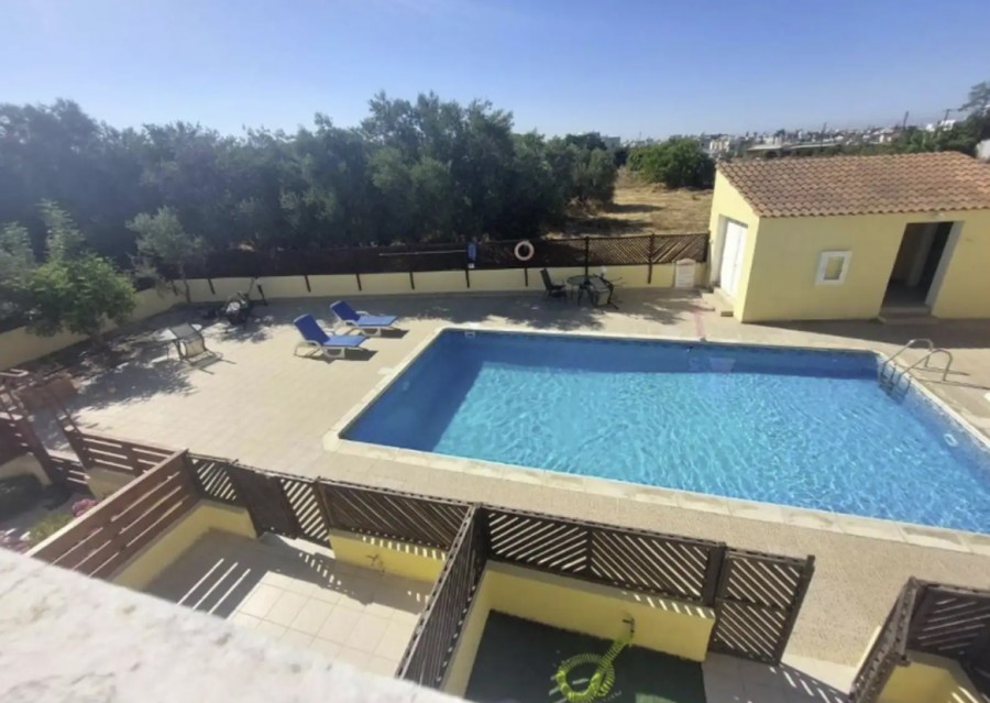 2 Bedrooms Townhouse in Chlorakas, Paphos