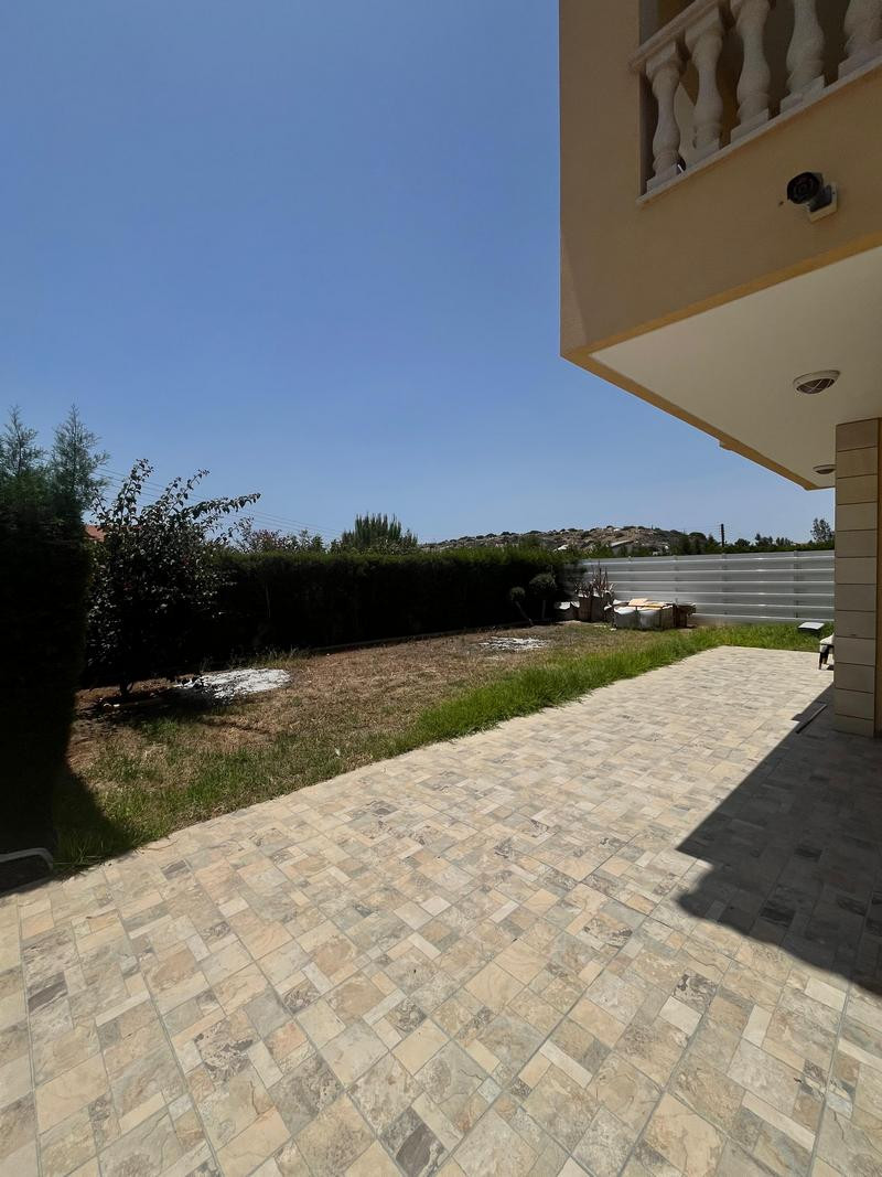 6 Bedrooms Investment in Mouttagiaka, Limassol